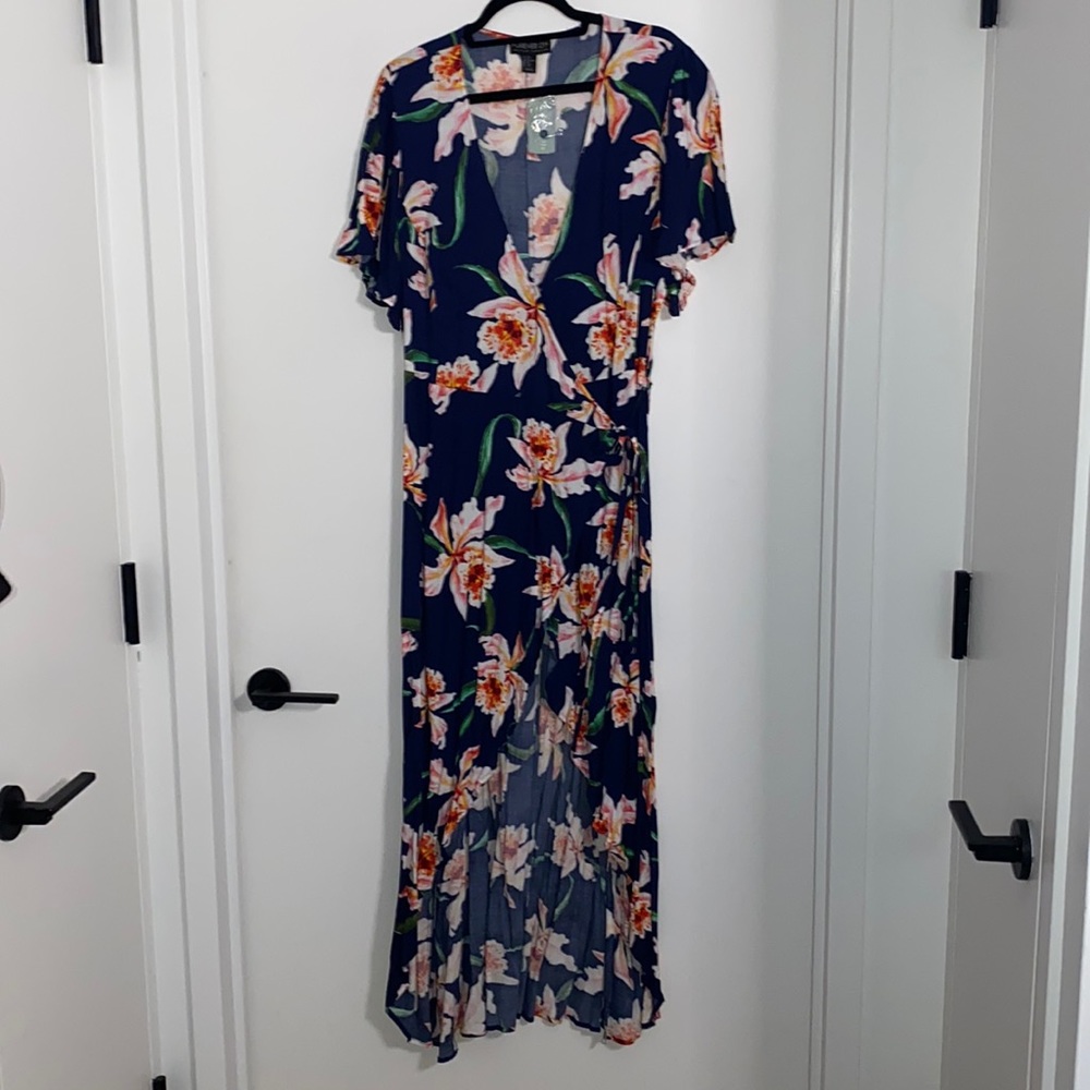 Vintage Forever 21 Plus Size Curve Floral Print Maxi Wrap Dress